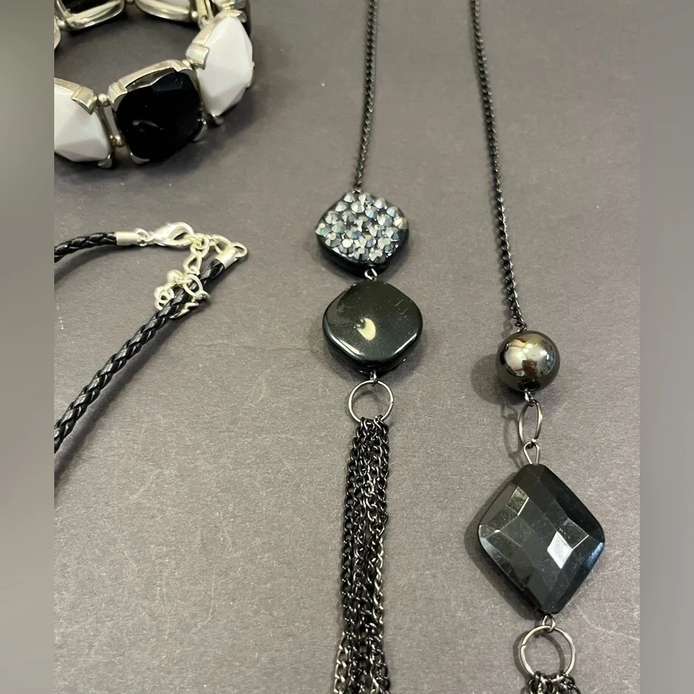 Black Jewelry Bundle - Picture 4 of 5